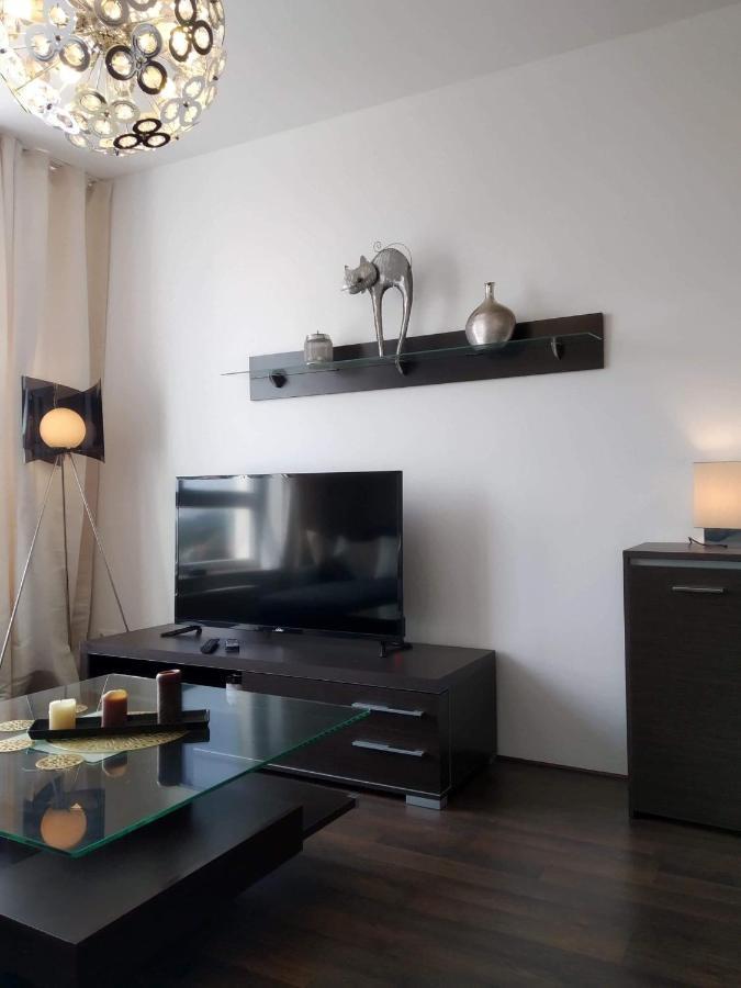 Sunny Penthouse With Roof Gardens Overlooking The Warsaw Palace Of Culture ปรุชโคฟ ภายนอก รูปภาพ