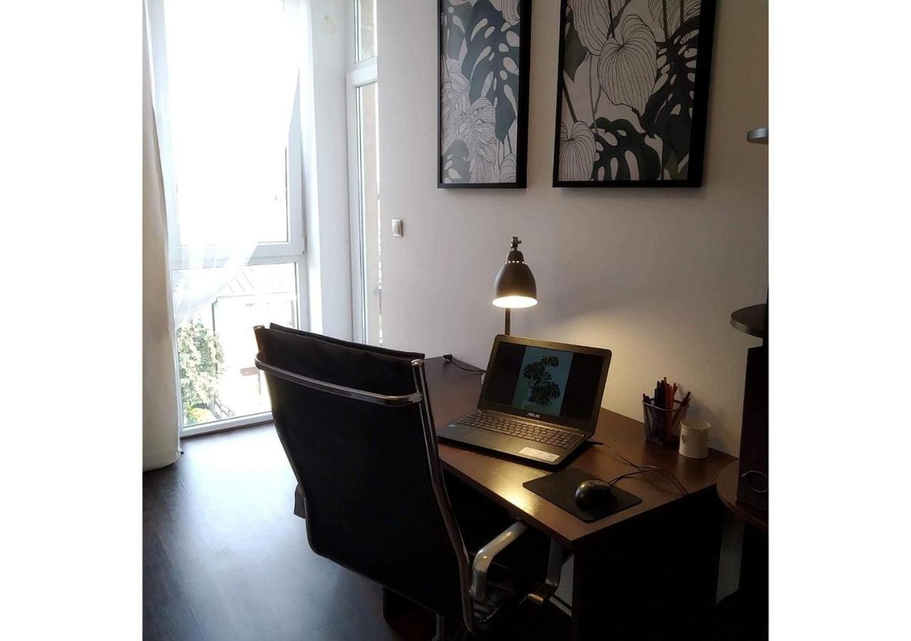 Sunny Penthouse With Roof Gardens Overlooking The Warsaw Palace Of Culture ปรุชโคฟ ภายนอก รูปภาพ