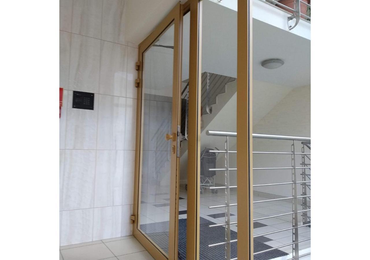 Sunny Penthouse With Roof Gardens Overlooking The Warsaw Palace Of Culture ปรุชโคฟ ภายนอก รูปภาพ
